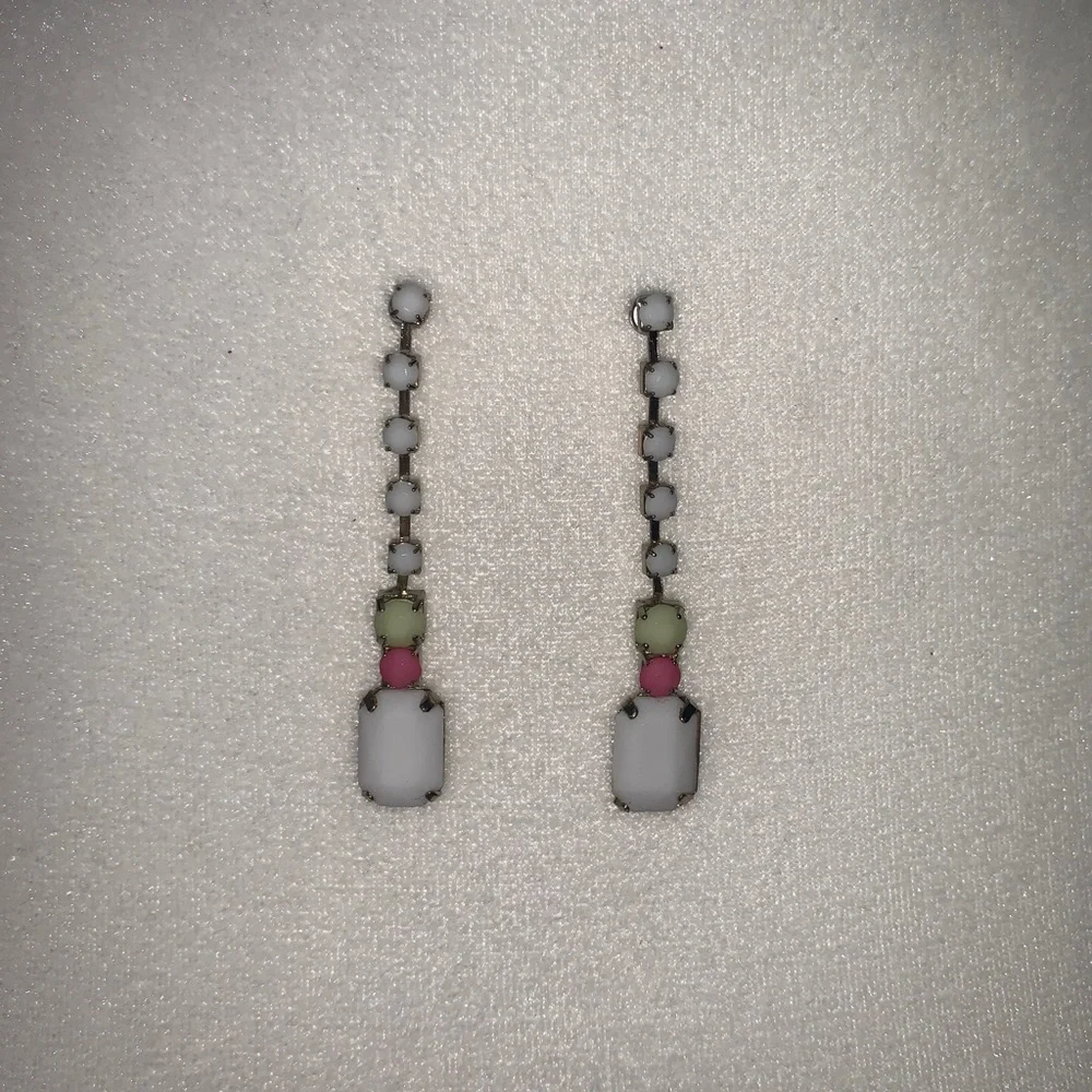 Dangle earrings - Picture 1 of 2